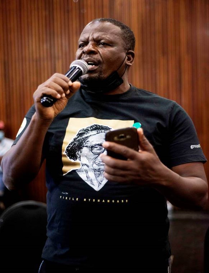 Community member Jabulani Mkwanazi addressing the Presidential Climate Commission in eMalahleni